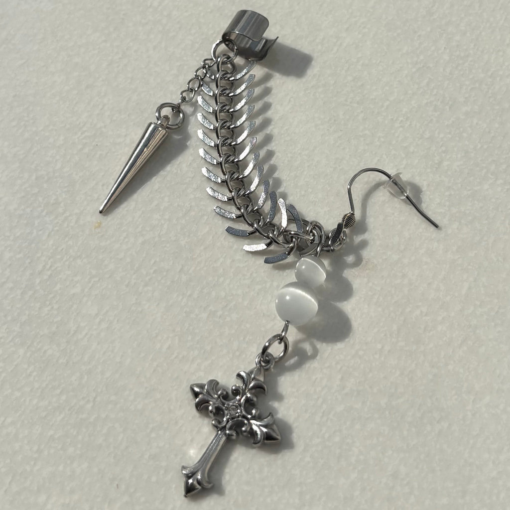 Spine Breaker Earring Cuff
