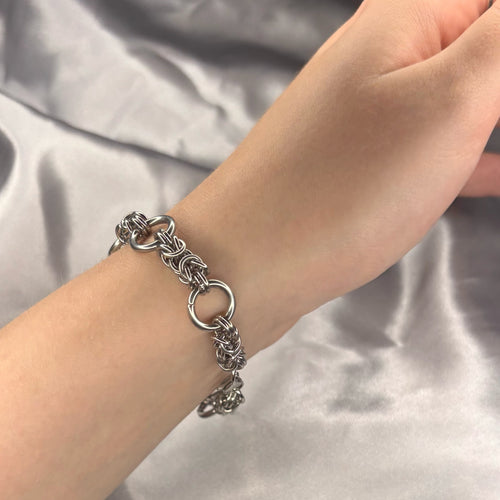 Bold Chainmail Bracelet