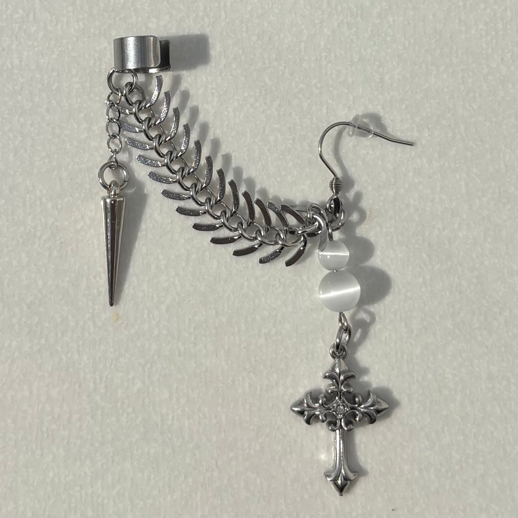 Spine Breaker Earring Cuff