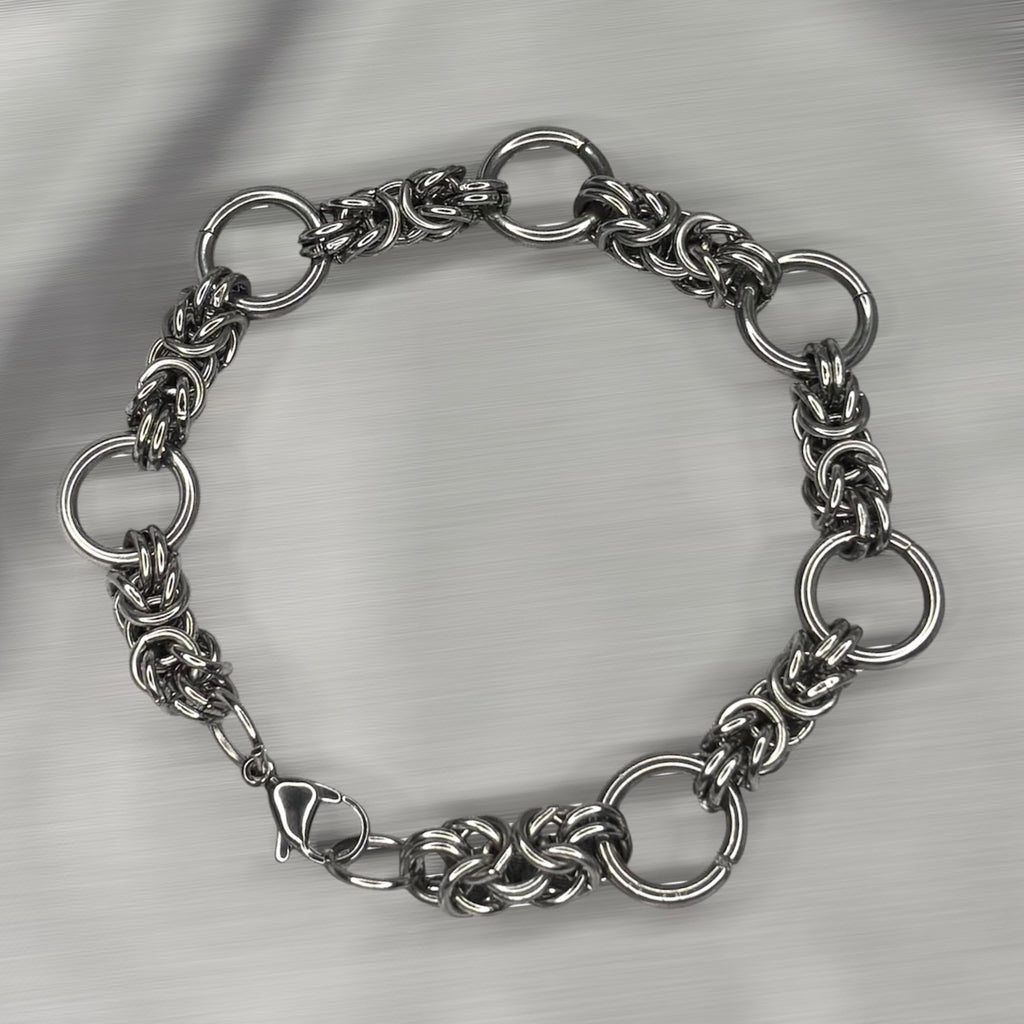 Bold Chainmail Bracelet